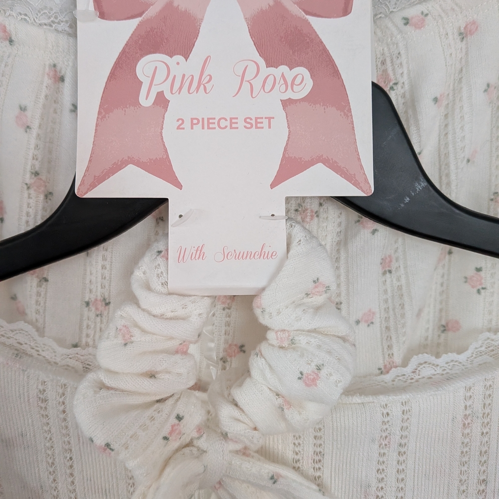 Pink Rose Floral Two-Piece Set with Scrunchie NWT - Picture 4 of 11